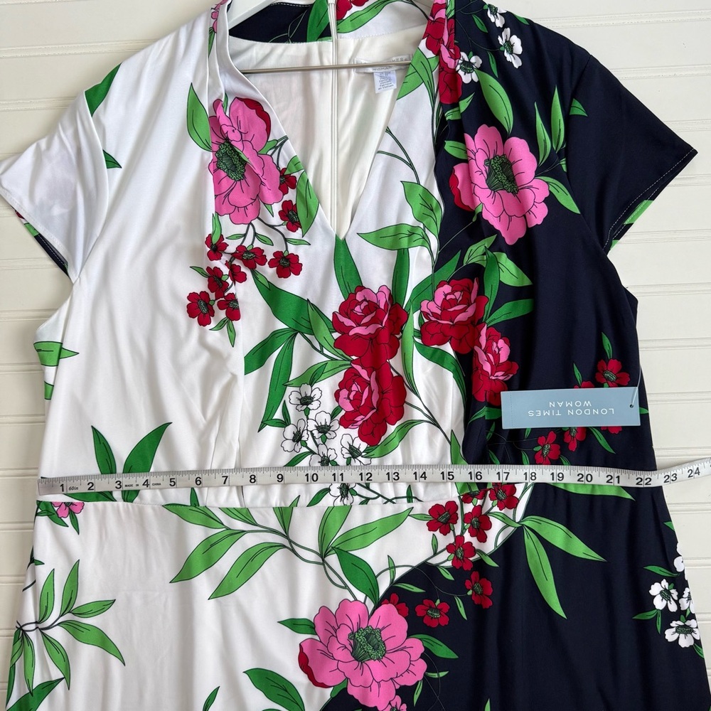 NWT London Times Women's Floral V-Neck Cap-Sleeve Sheath Dress Size 22W - Picture 10 of 16